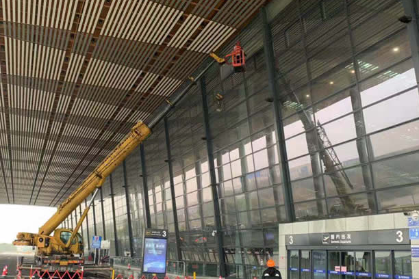 西陵玻璃幕墙维护和保养